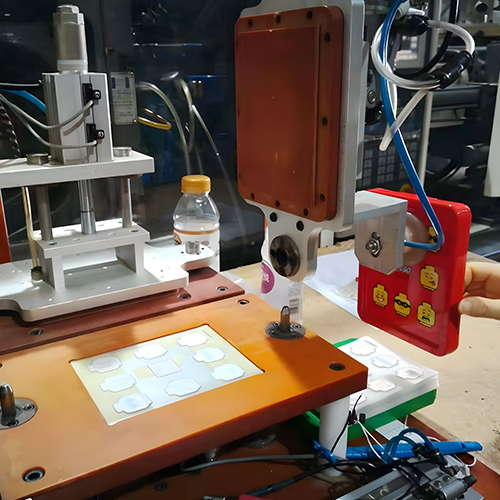 in-mold labeling process
