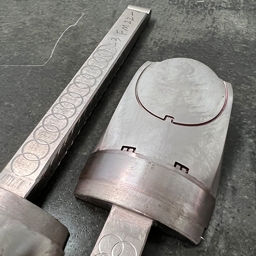 mold side action